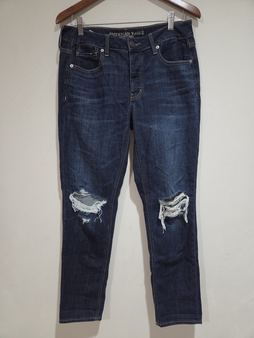 American Eagle Tomgirl Ripped Button Fly Dark Wash Denim Jeans Size 8